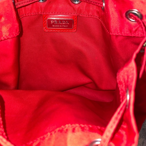 Red Prada pouch - Picture 5 of 8